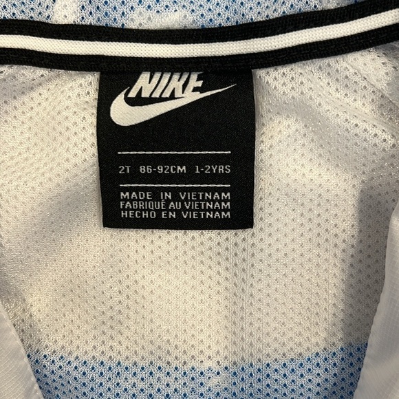 Nike Sportswear Windrunner, never worn, size 1-2 years. - Picture 4 of 4